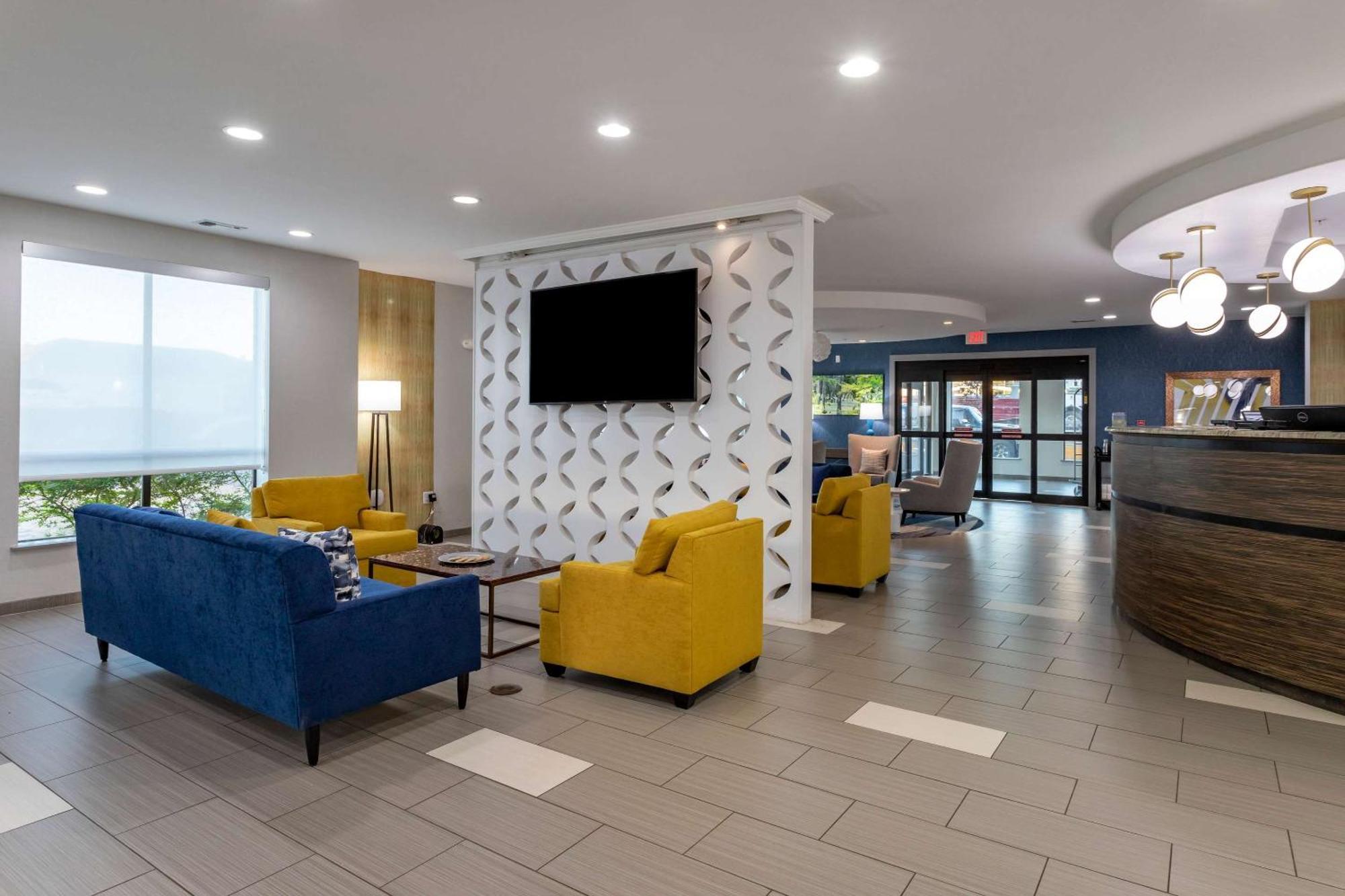 Comfort Suites Natchitoches Exterior photo