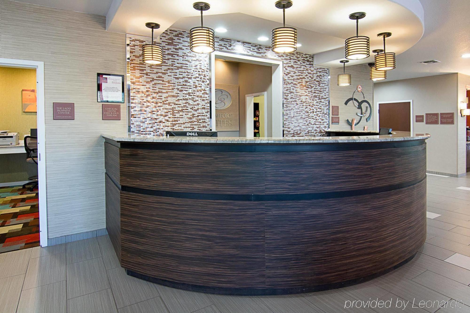 Comfort Suites Natchitoches Exterior photo